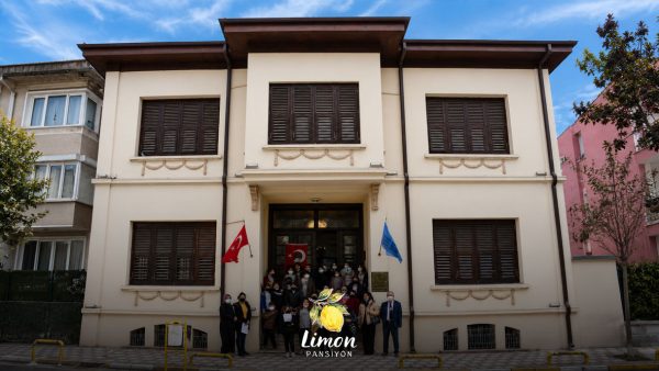 limon-pansiyon-apart-burhaniye-edremit-ataturk-evi-gezi-rehberi-2